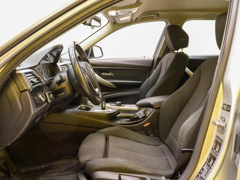 BMW 320 vaihtoauto