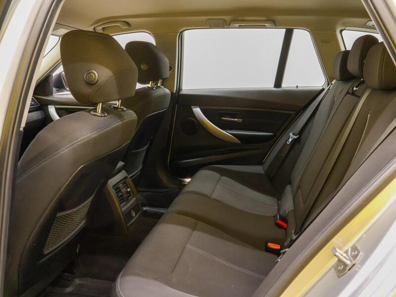 BMW 320 vaihtoauto