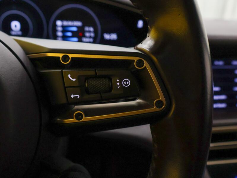 Porsche Taycan vaihtoauto