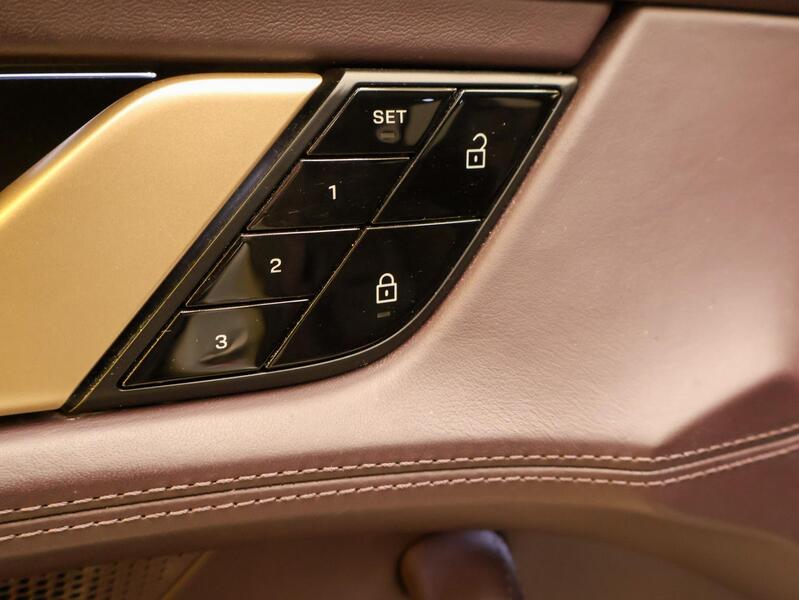 Porsche Taycan vaihtoauto