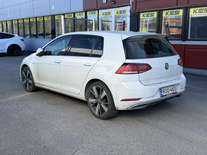 Volkswagen Golf vaihtoauto