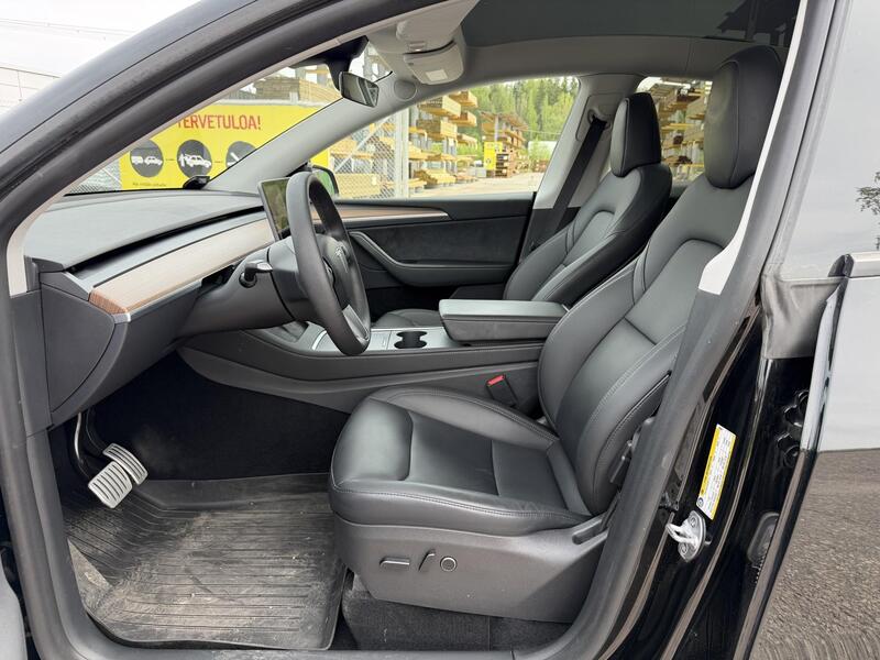 Tesla Model Y vaihtoauto