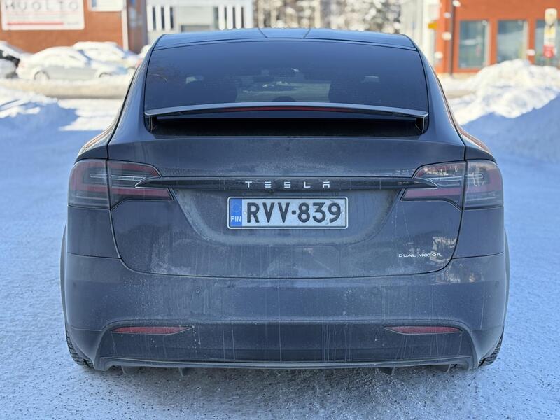 Tesla Model X vaihtoauto