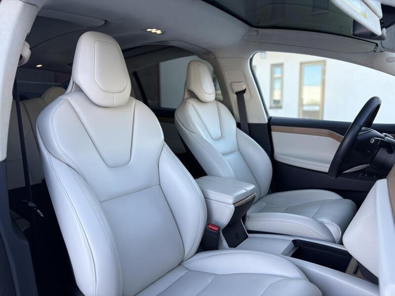 Tesla Model X vaihtoauto