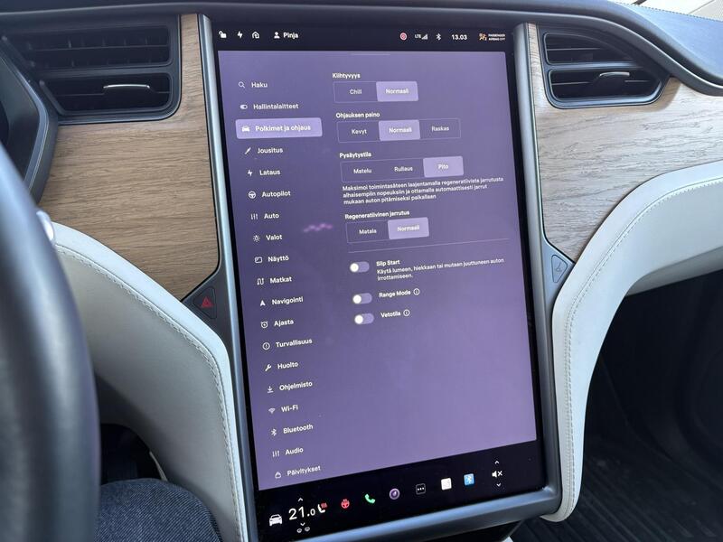 Tesla Model X vaihtoauto