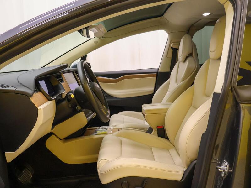 Tesla Model X vaihtoauto