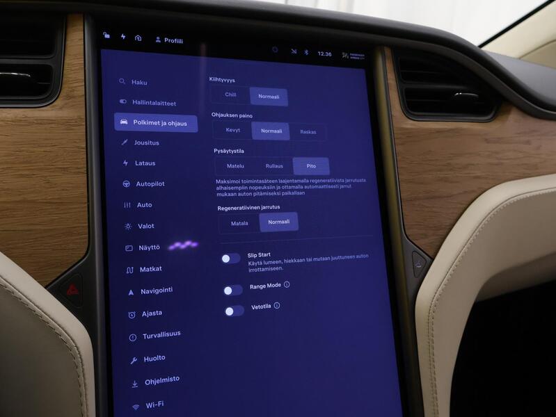 Tesla Model X vaihtoauto