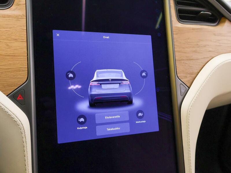 Tesla Model X vaihtoauto