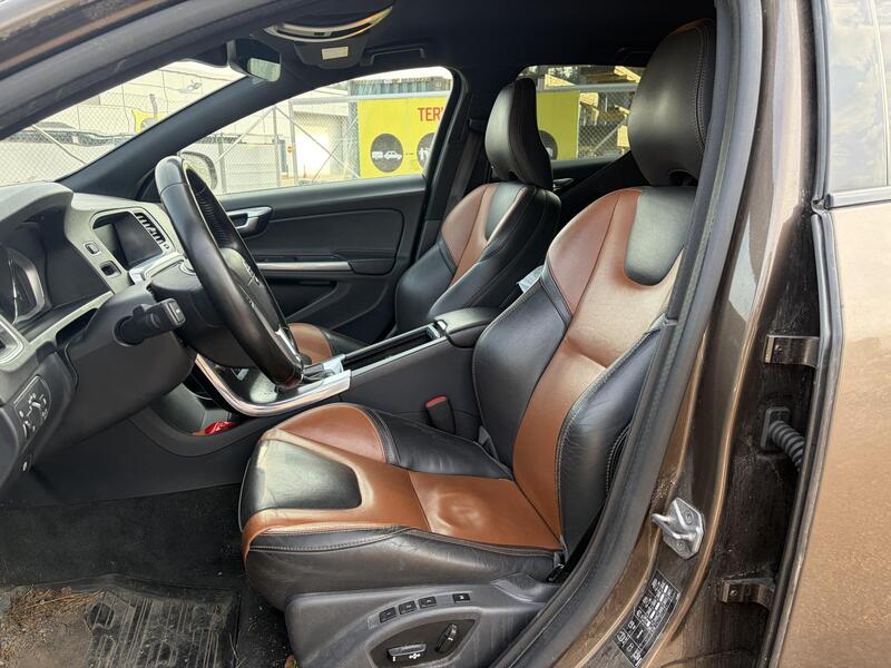 Volvo V60 Cross Country vaihtoauto