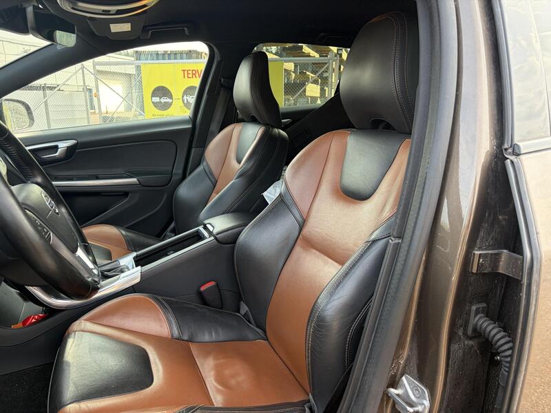 Volvo V60 Cross Country vaihtoauto