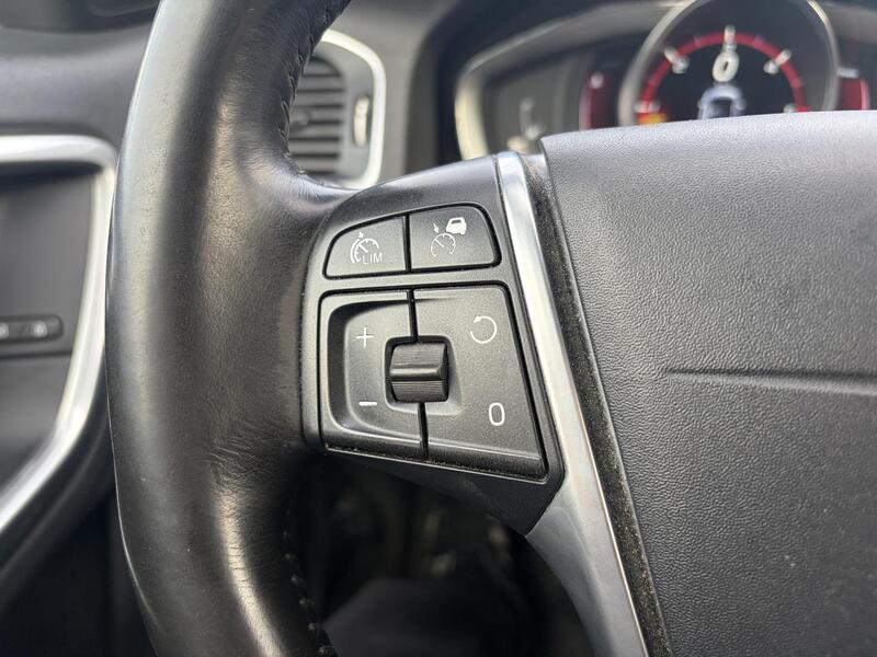 Volvo V60 Cross Country vaihtoauto