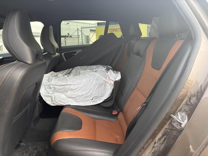 Volvo V60 Cross Country vaihtoauto