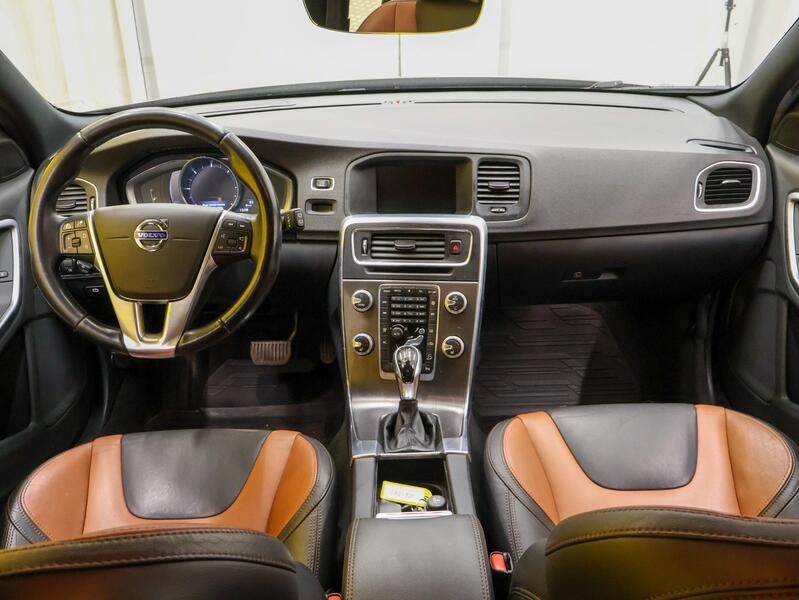 Volvo V60 Cross Country vaihtoauto