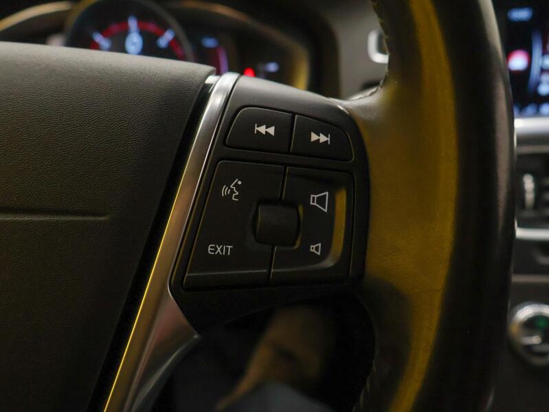 Volvo V60 Cross Country vaihtoauto