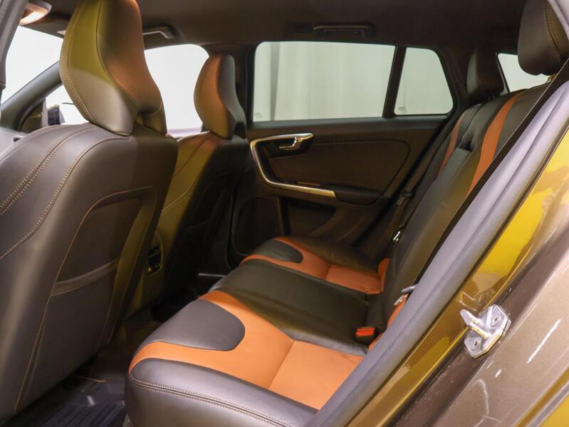 Volvo V60 Cross Country vaihtoauto