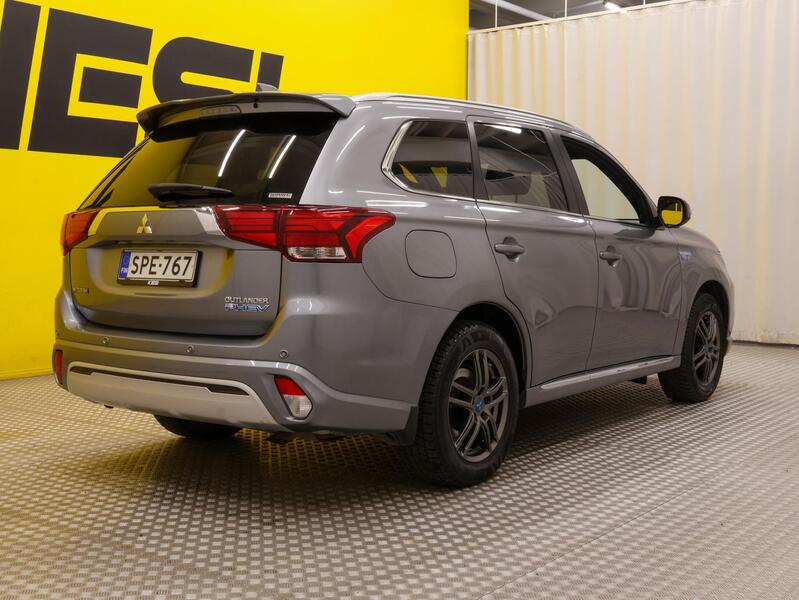 Mitsubishi Outlander PHEV vaihtoauto