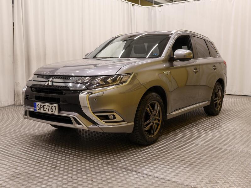 Mitsubishi Outlander PHEV vaihtoauto