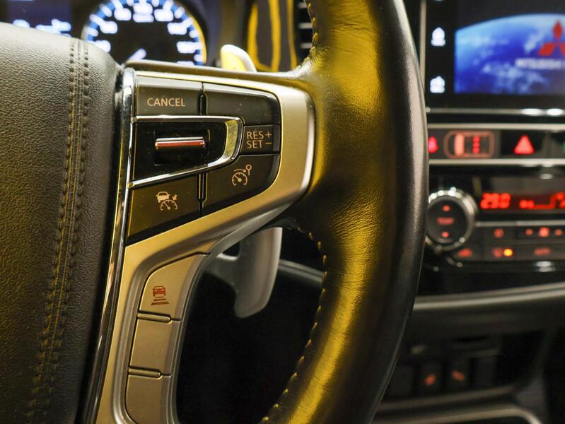 Mitsubishi Outlander PHEV vaihtoauto