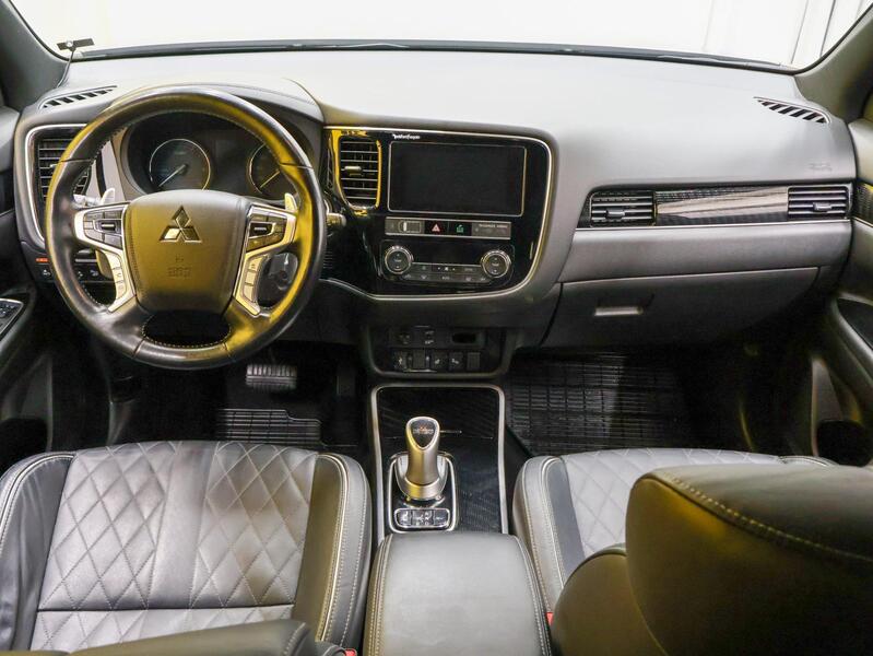 Mitsubishi Outlander PHEV vaihtoauto