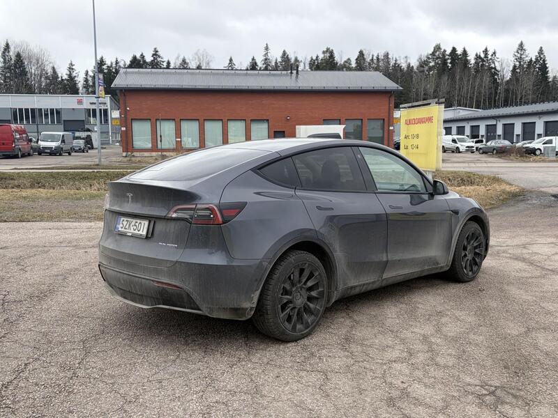 Tesla Model Y vaihtoauto