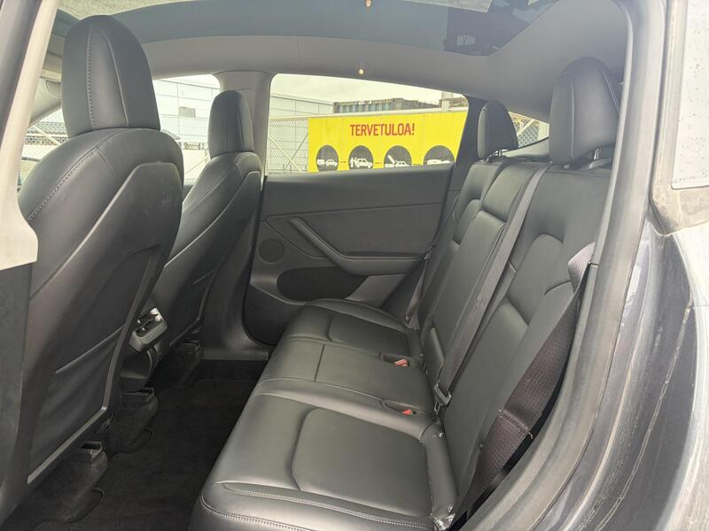 Tesla Model Y vaihtoauto