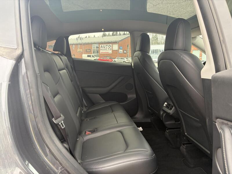 Tesla Model Y vaihtoauto