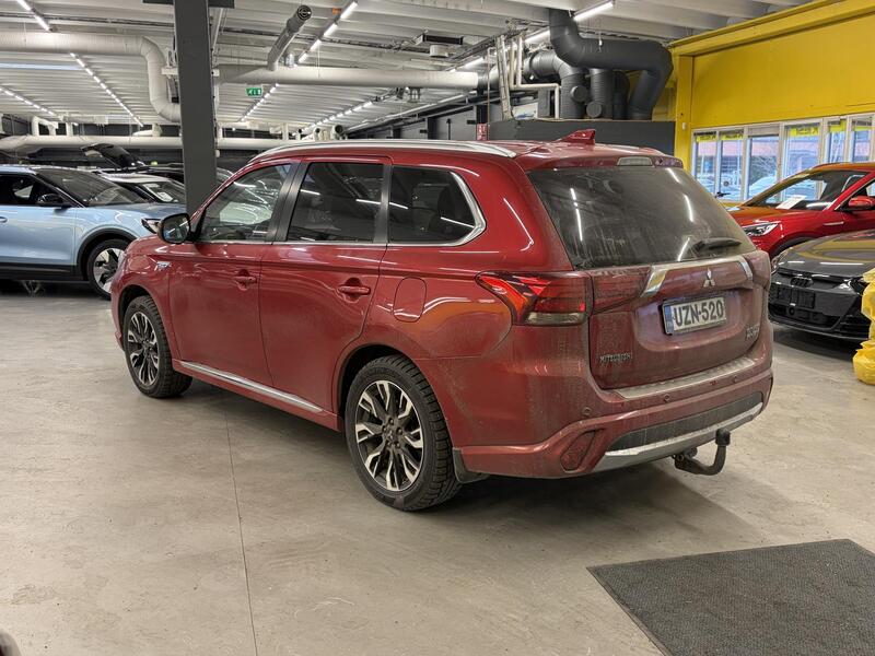 Mitsubishi Outlander PHEV vaihtoauto