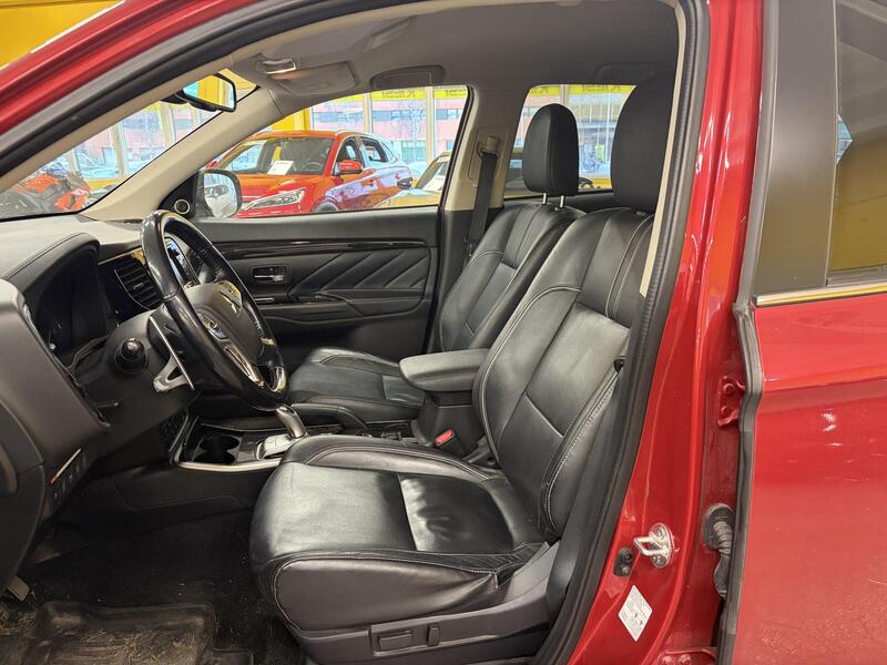 Mitsubishi Outlander PHEV vaihtoauto