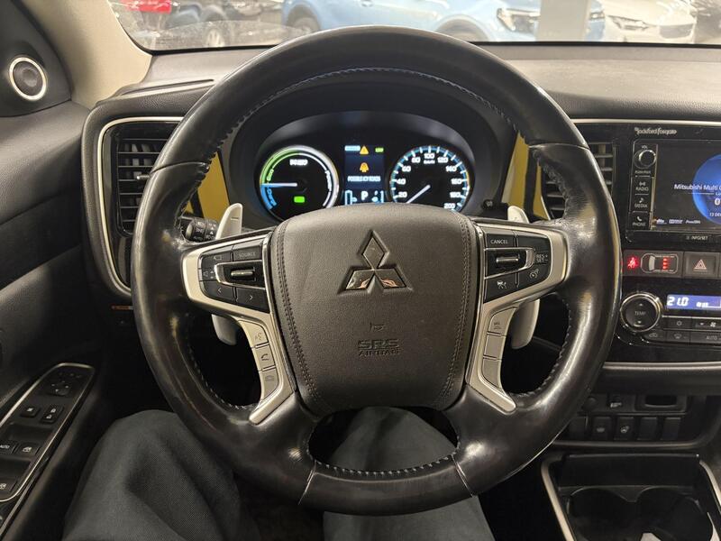 Mitsubishi Outlander PHEV vaihtoauto