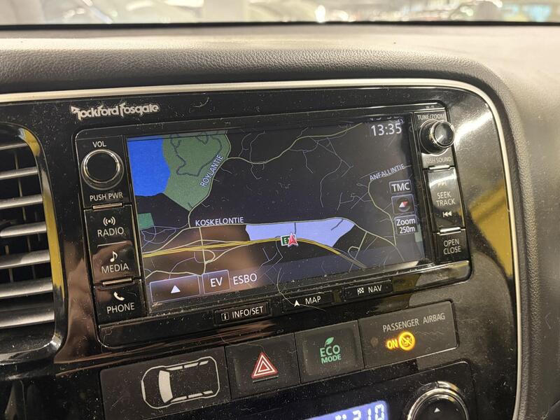 Mitsubishi Outlander PHEV vaihtoauto