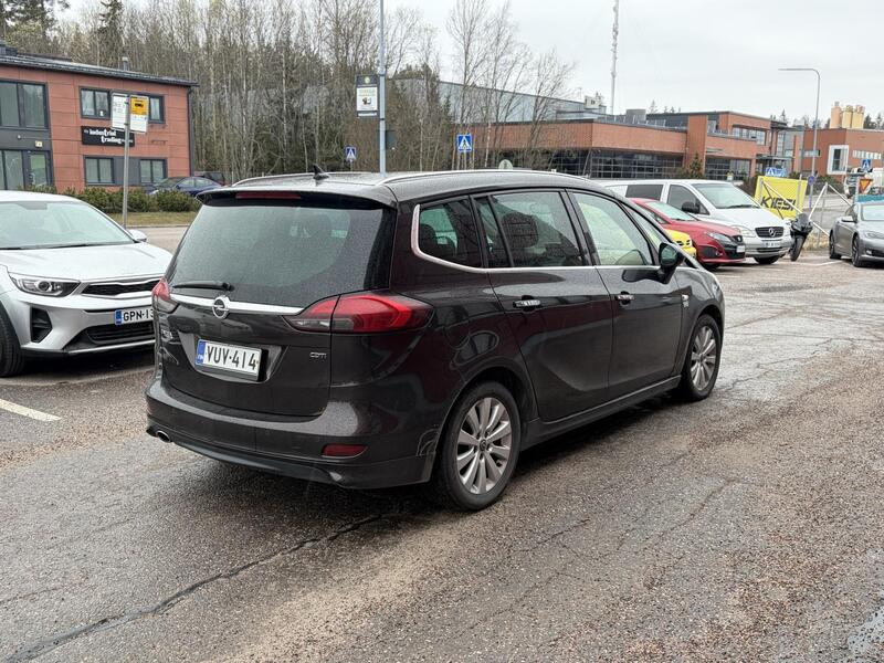 Opel Zafira Tourer vaihtoauto