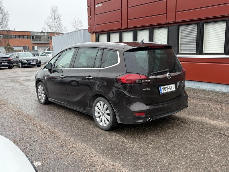 Opel Zafira Tourer vaihtoauto