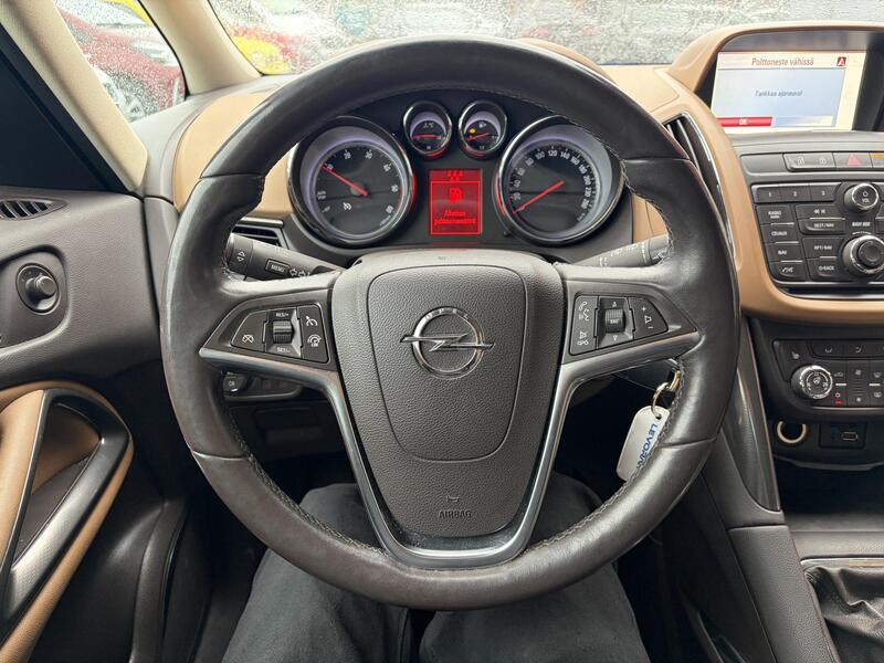 Opel Zafira Tourer vaihtoauto