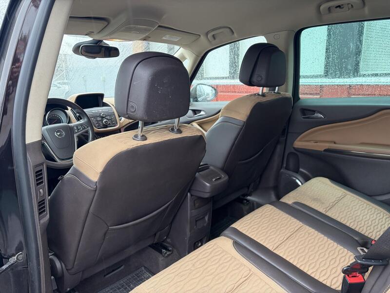 Opel Zafira Tourer vaihtoauto