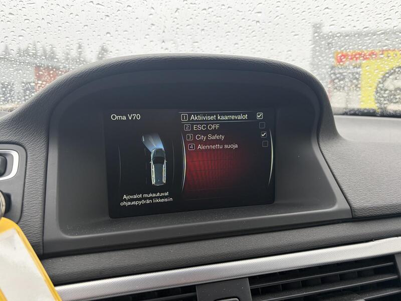 Volvo V70 vaihtoauto