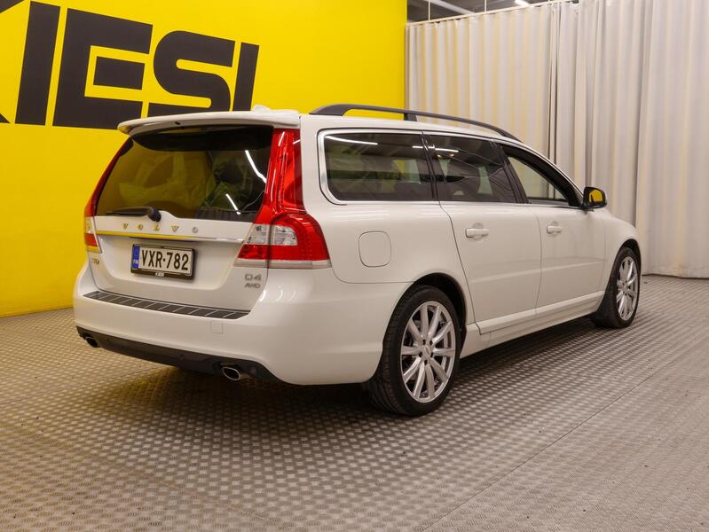 Volvo V70 vaihtoauto