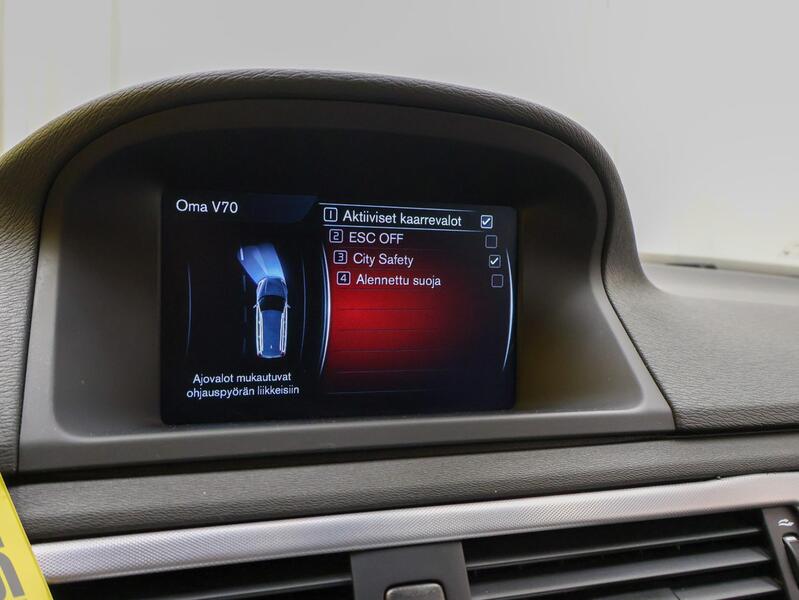 Volvo V70 vaihtoauto