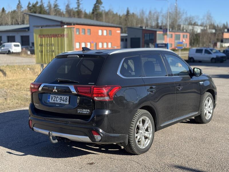 Mitsubishi Outlander PHEV vaihtoauto