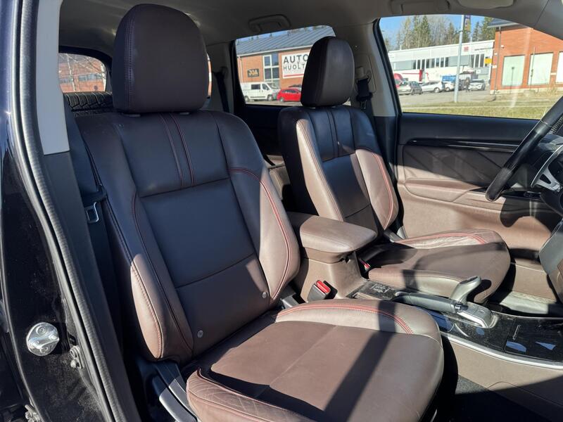 Mitsubishi Outlander PHEV vaihtoauto