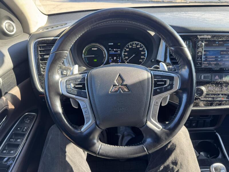 Mitsubishi Outlander PHEV vaihtoauto