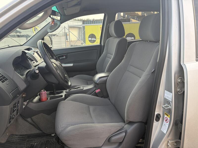 Toyota Hilux vaihtoauto