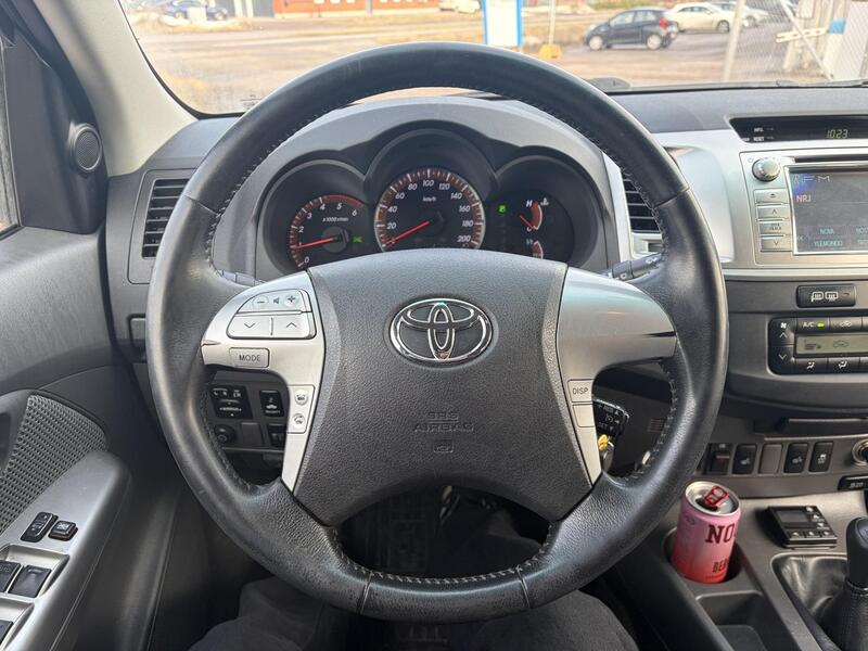 Toyota Hilux vaihtoauto