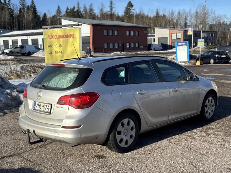 Opel Astra vaihtoauto