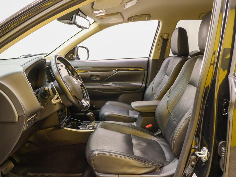 Mitsubishi Outlander vaihtoauto