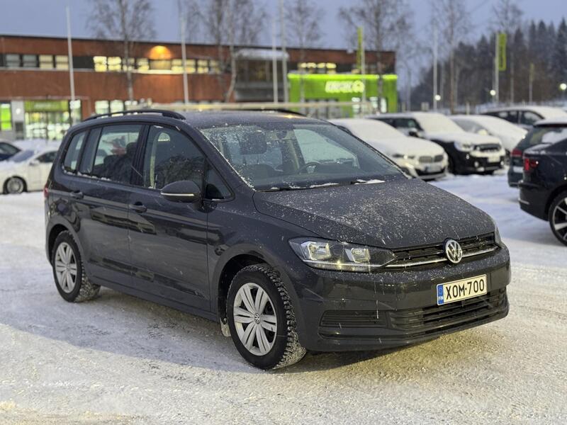 Volkswagen Touran vaihtoauto