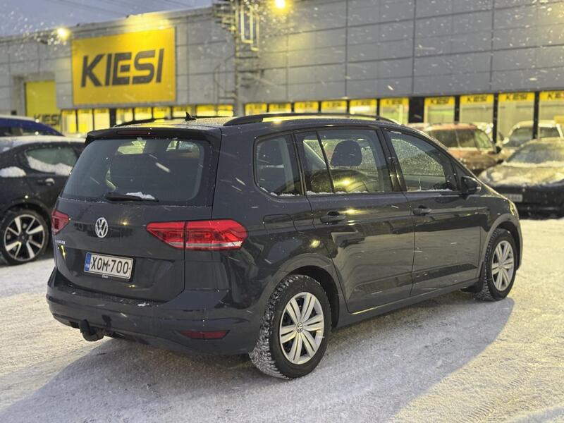 Volkswagen Touran vaihtoauto