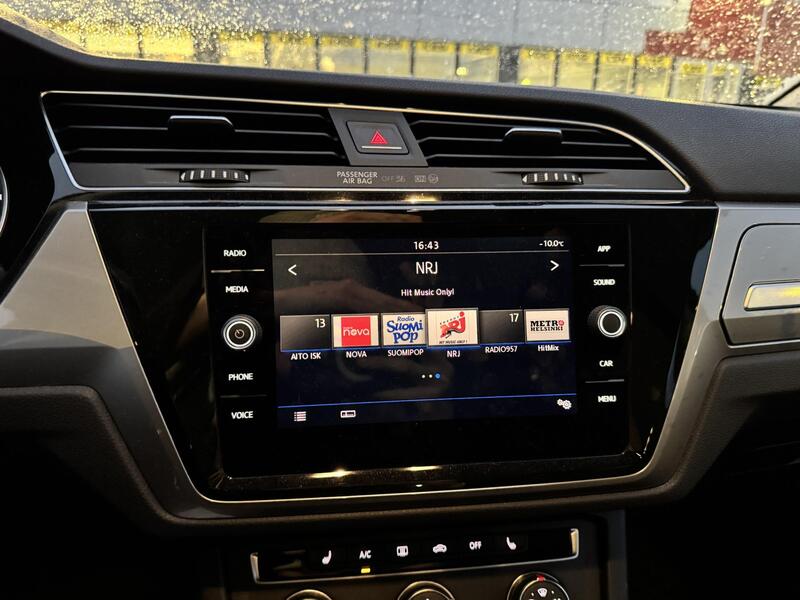 Volkswagen Touran vaihtoauto