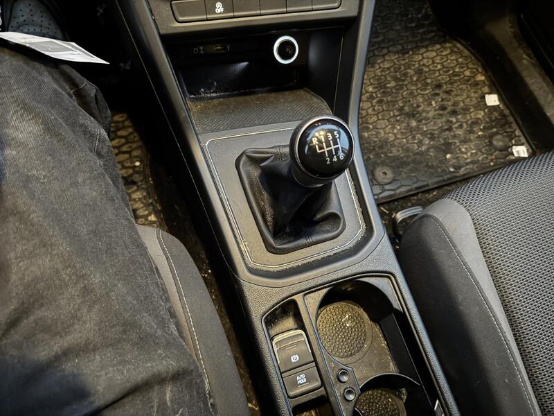 Volkswagen Touran vaihtoauto