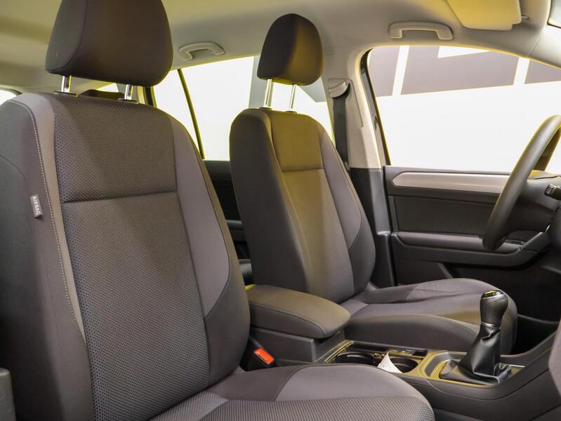 Volkswagen Touran vaihtoauto