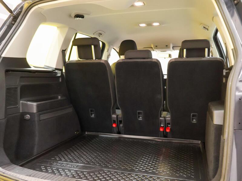 Volkswagen Touran vaihtoauto